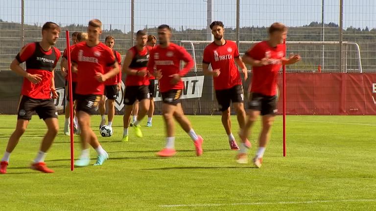 Training des SV Wehen Wiesbaden