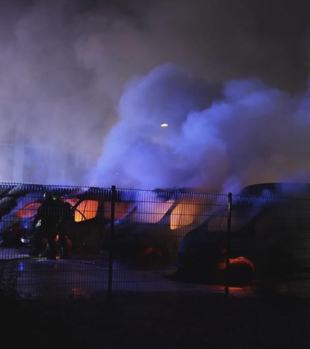 Transporter in Flammen