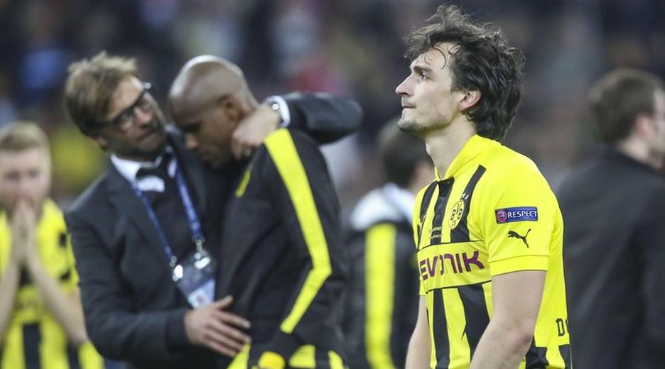 Niedergeschlagene Dortmunder nach Champions League Niederlage
