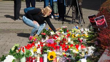 Mahnmal in der Nähe des Anschlagsorts vor der Solinger Stadtkirche
