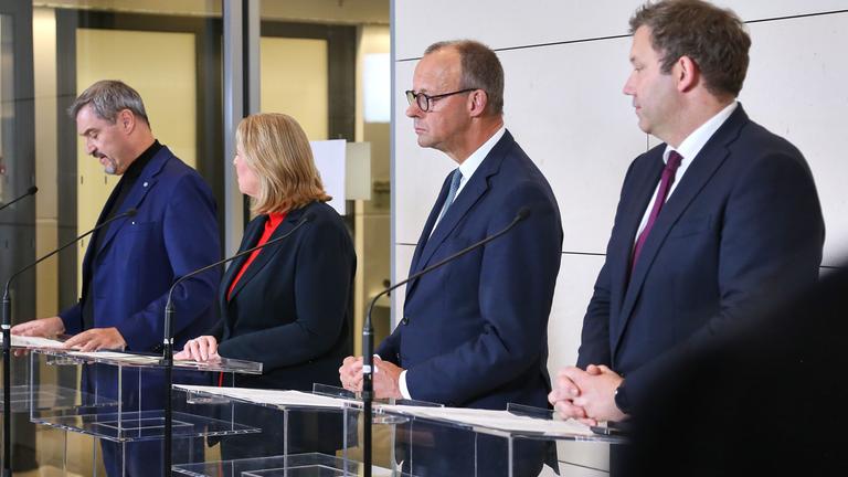 CSU-Chef Markus Soeder, Bundesministerin fuer Arbeit und Soziales Baerbel Bas (SPD), Bundeskanzler Friedrich Merz (CDU), Bundesminister der Finanzen Lars Klingbeil (SPD)