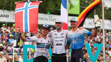 Die Sieger( l-r): Kristian Blummenfelt, Sam Laidlow, Rico Bogen am 05.07.2026 in Roth.