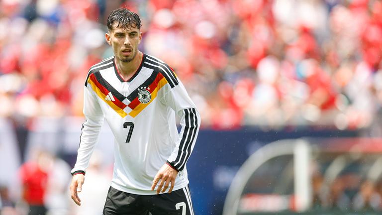 Der deutsche Nationalspieler Kai Havertz im Heim-Trikot der deutschen Nationalmannschaft.