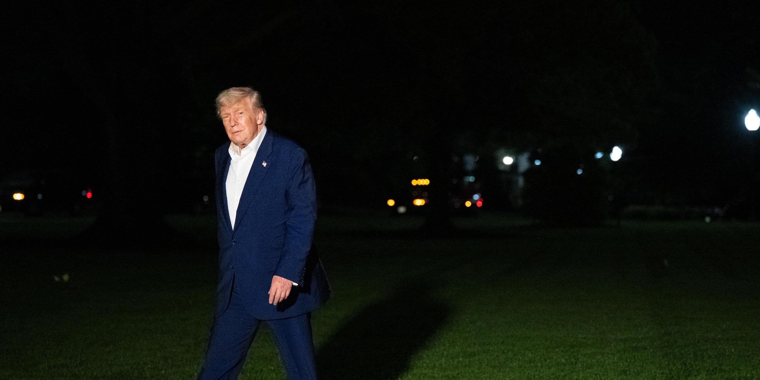 US Präsident Donald Trump auf dem Gelände des Weißen Hauses in Washington DC. am 16.05.2025