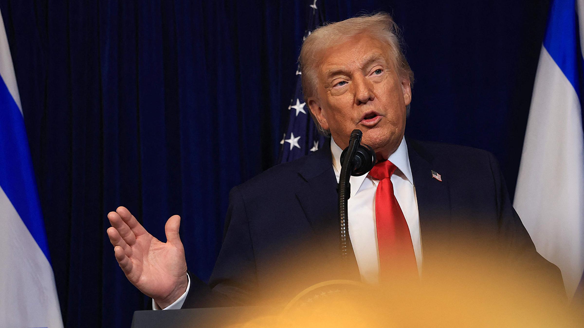 US-Präsident Donald Trump hält am 29. Dezember 2025 im Mar-a-Lago-Club eine Pressekonferenz mit dem israelischen Premierminister Benjamin Netanyahu ab.