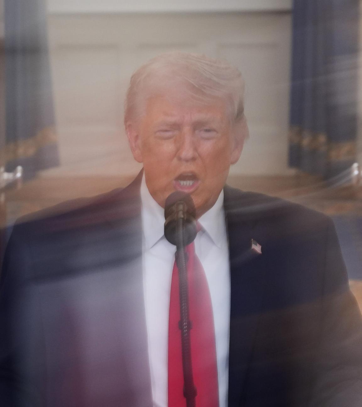 US-Präsident Donald Trump spricht am 01.04.2026 im Weißen Haus über den aktuellen Stand des Iran-Kriegs.