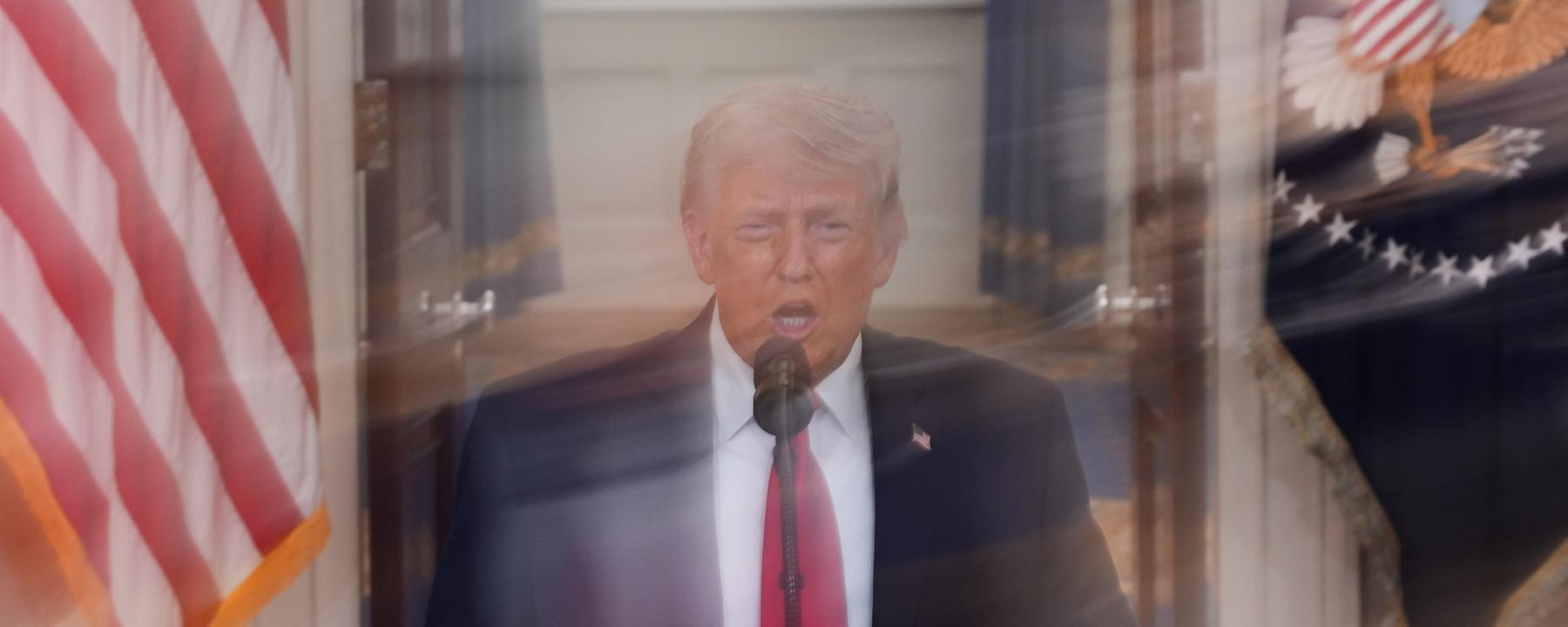 US-Präsident Donald Trump spricht am 01.04.2026 im Weißen Haus über den aktuellen Stand des Iran-Kriegs.