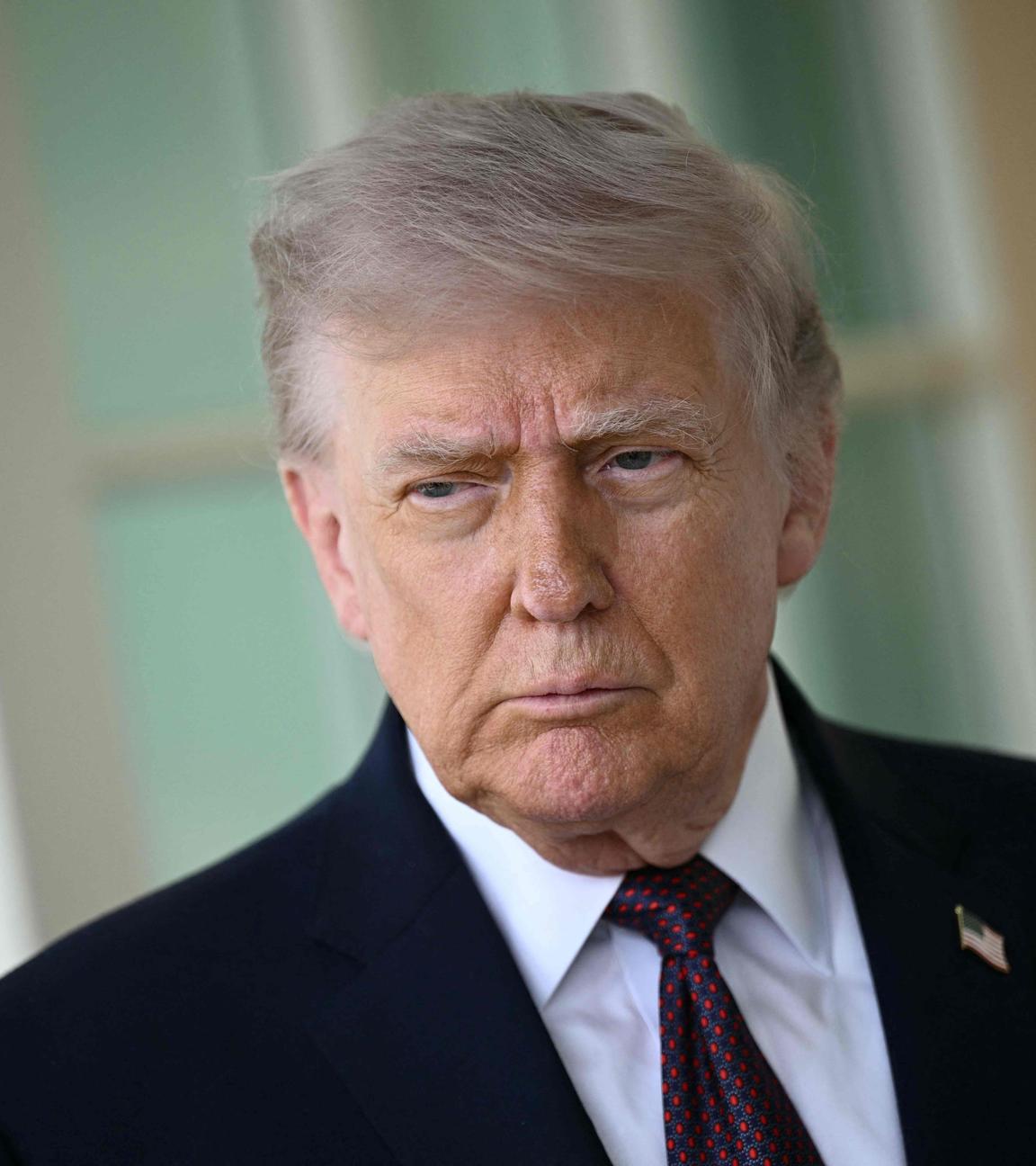 US-Präsident Trump hat eine Seeblockade der Straße von Hormus angeordnet. Vom Iran durchgelassene Schiffe sollen so aufgehalten werden.