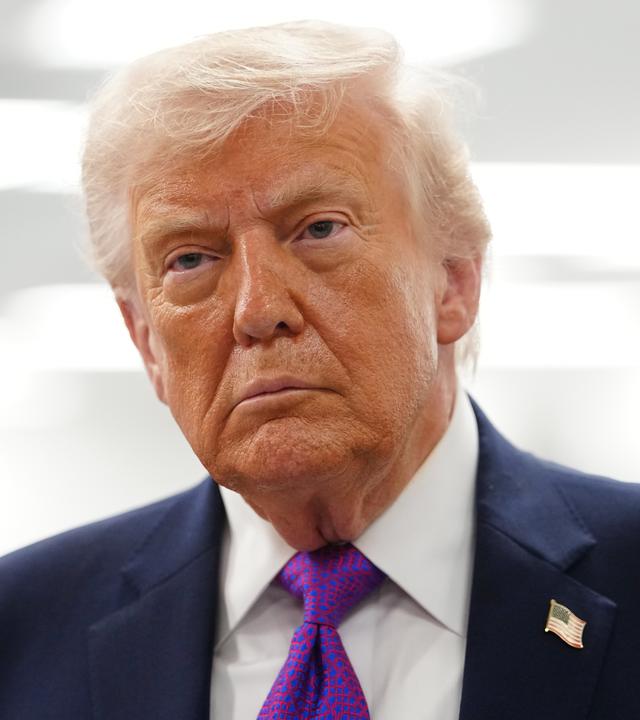 US-Präsident Trump kündigte weitere schwere Angriffe auf Iran und eine erneute Blockade der Straße von Hormus an.