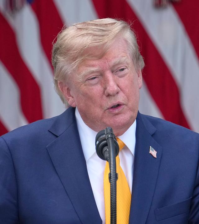 Donald Trump, Präsident der USA, hält im Rosengarten des Weißen Hauses eine Rede anlässlich einer Veranstaltung zum Schuljahresbeginn.