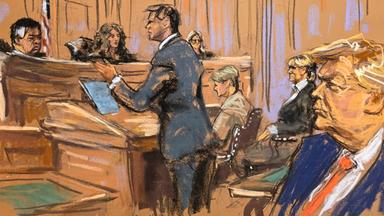 Rechtsanwalt John Sauer, Mitte, trägt Argumente für Donald Trump, rechts, vor, während E. Jean Carroll, zweite von rechts, im Bundesgericht in Manhattan zusieht