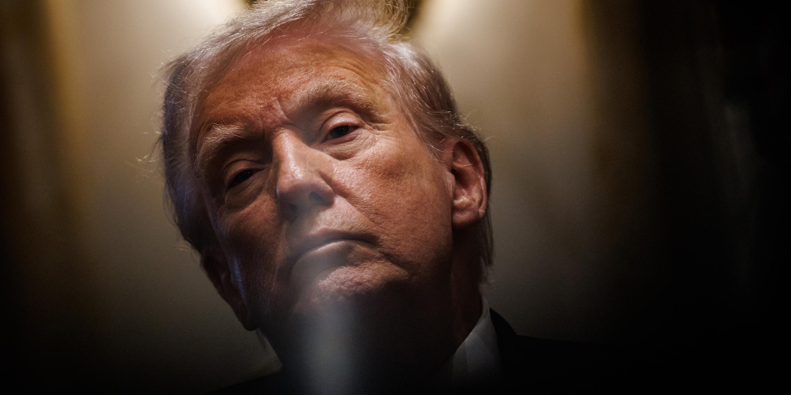 US-Präsident Donald Trump während einer Kabinettssitzung im Weißen Haus am 9. Oktober 2025 in Washington, D.C.