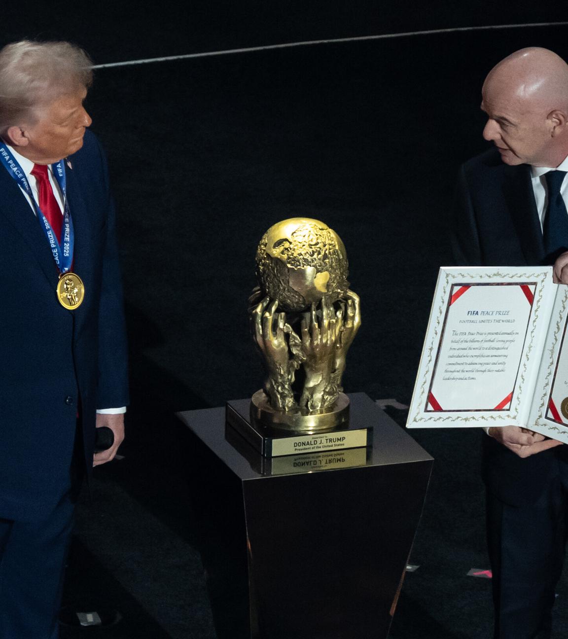 Donald Trump und Gianni Infantino in Washington am 05.12.25