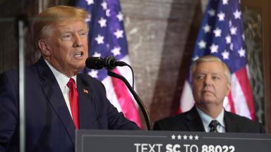 Donald Trump spricht bei einer Wahlkampfveranstaltung in South Carolina