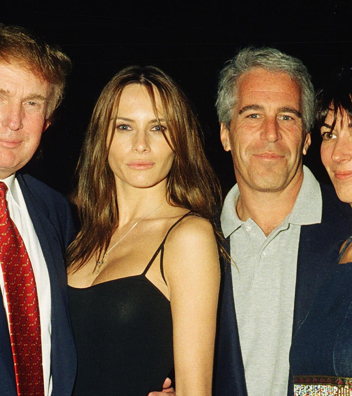 Donald Trump, Melania Knauss (heute Trump), Jeffrey Epstein, Ghislaine Maxwell im Mar-A-Lago im Jahr 2000.