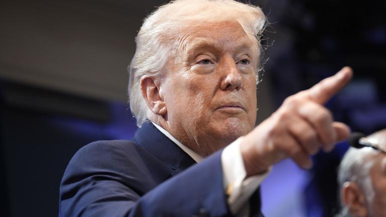 Präsident Trump hält eine Pressekonferenz zur Zollentscheidung des Obersten Gerichtshofs ab