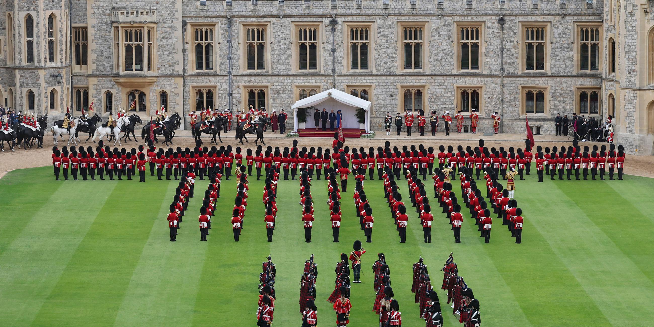 Das Ausmaß der Zeremonie in Windsor sei "beispiellos", teilte das britische Verteidigungsministerium mit. Es handle sich um die größte Begrüßungszeremonie im Land seit Menschengedenken.