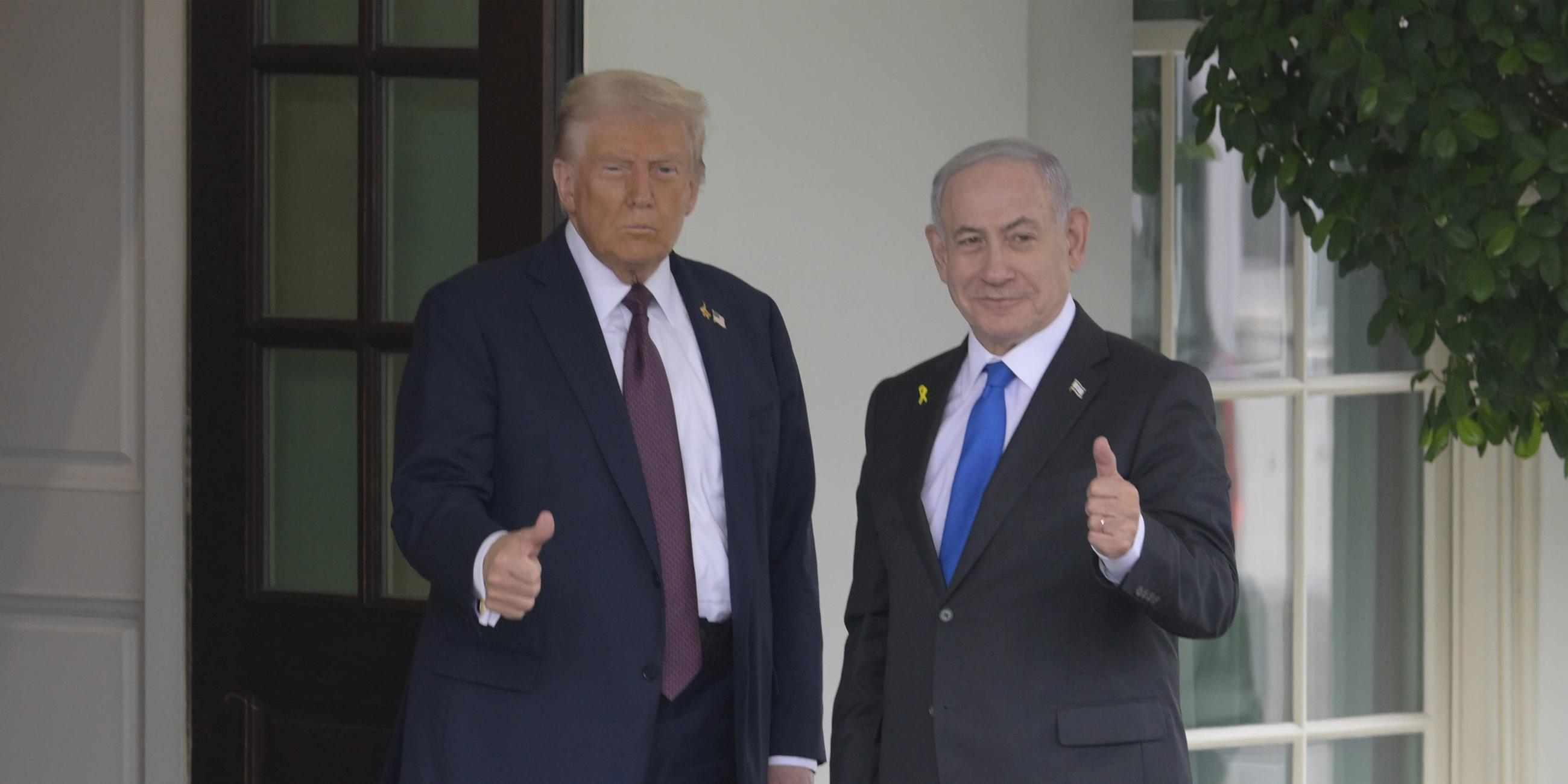 US-Präsident Donald Trump begrüßt Israels Premierminister Benjamin Netanjahu am 29.09.2025 bei dessen Ankunft im Weißen Haus zu bilateralen Gesprächen.