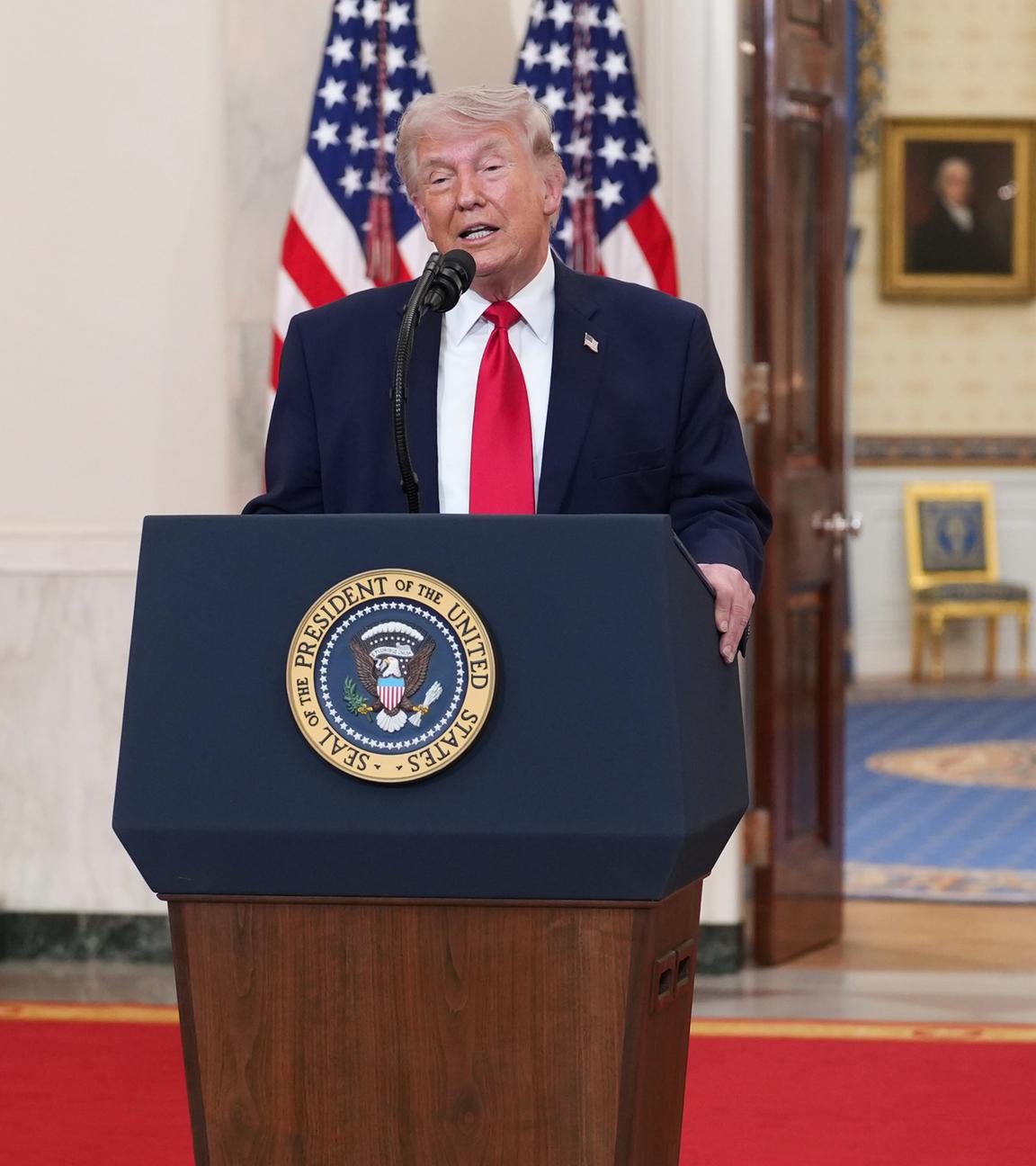 Präsident Donald Trump spricht am Mittwoch, den 1. April 2026, in Washington aus der Cross Hall des Weißen Hauses über den Iran-Krieg