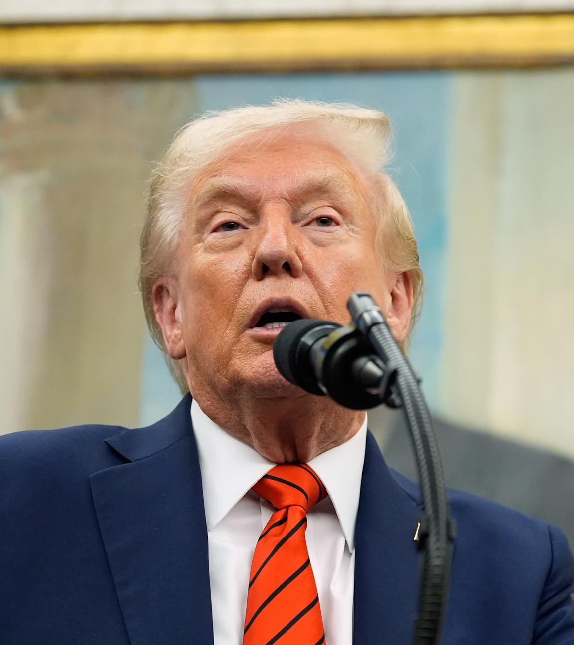 Trump spricht im Oval Office