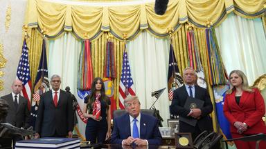 Trump im Oval Office 