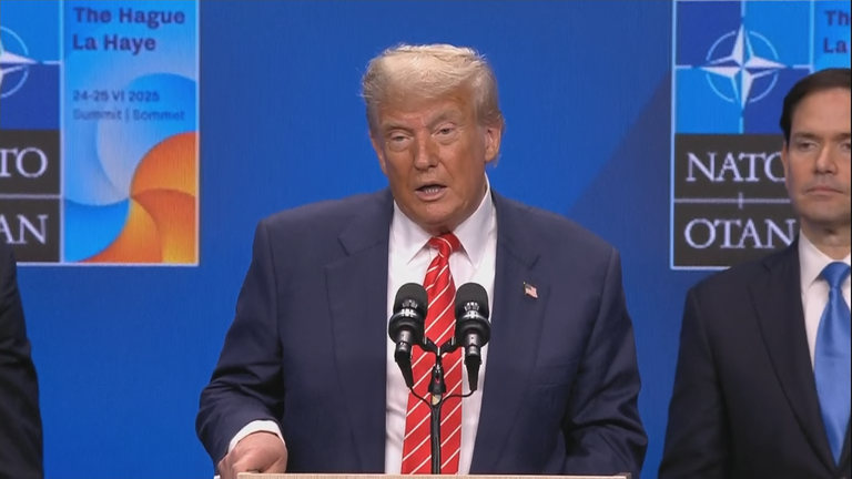 Donald Trump bei der Pressekonferenz nach dem Nato-Gipfel. 