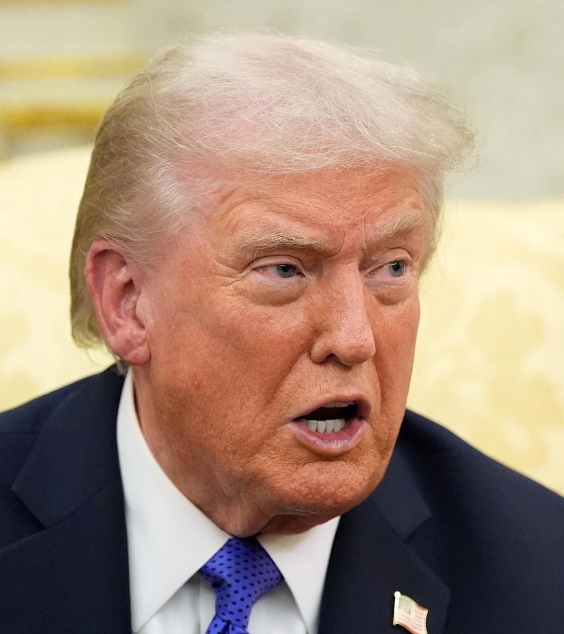 US-Präsident Donald Trump spricht während eines Treffens mit Nato-Generalsekretär Mark Rutte im Weißen Haus.