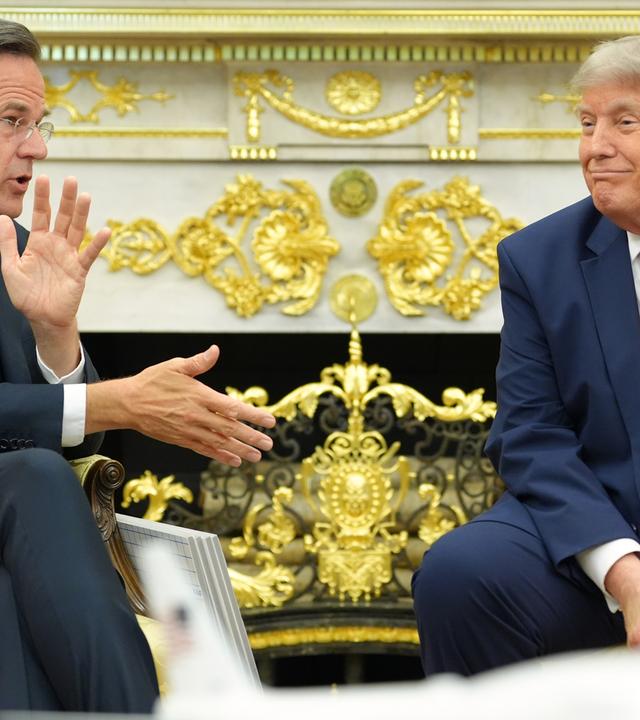 24.06.2026, USA, Washington: US-Präsident Donald Trump trifft sich im Oval Office des Weißen Hauses mit NATO-Generalsekretär Mark Rutte.