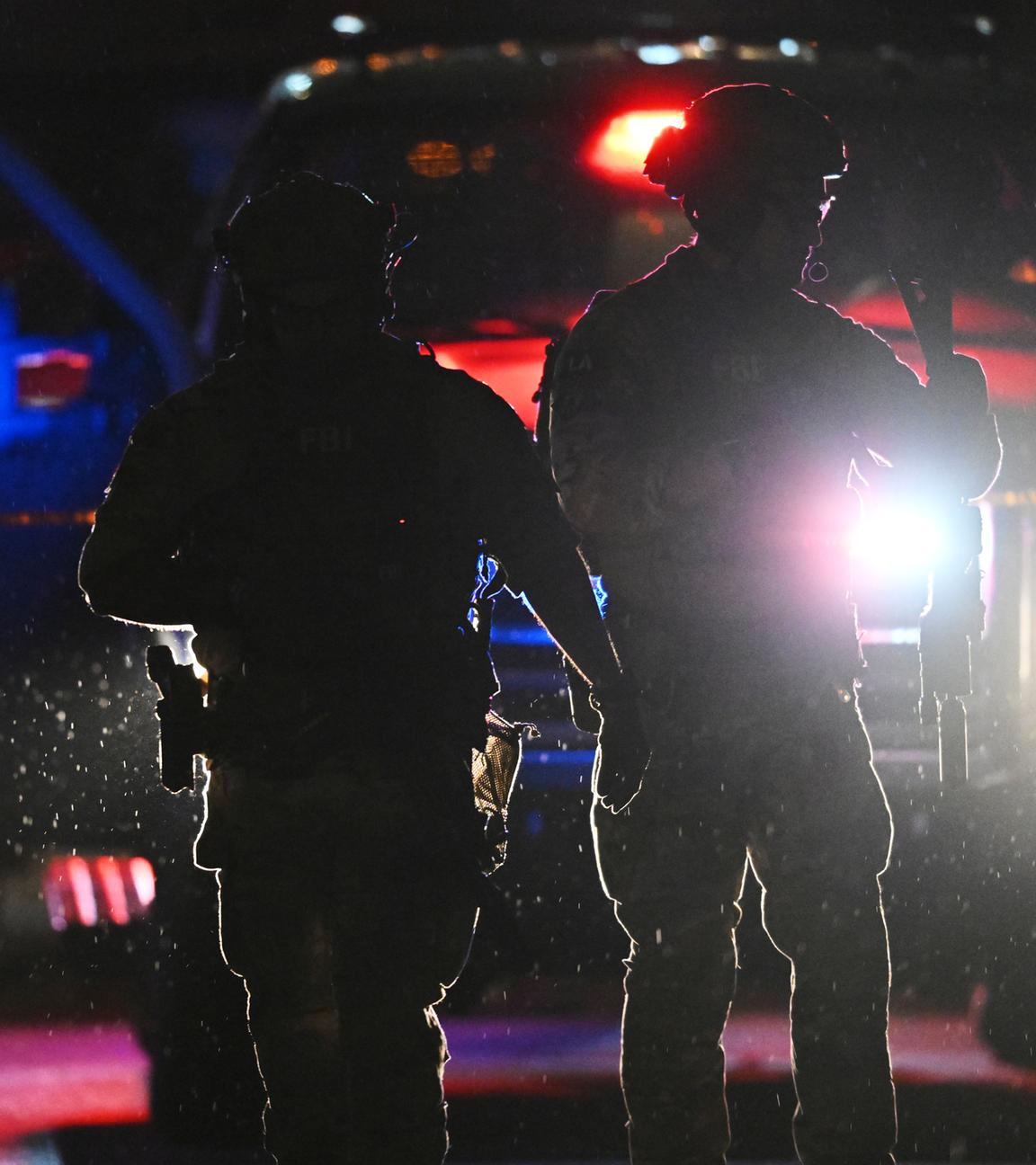 Ein FBI-Team nach den Schüssen beim Korrespondentendinner.