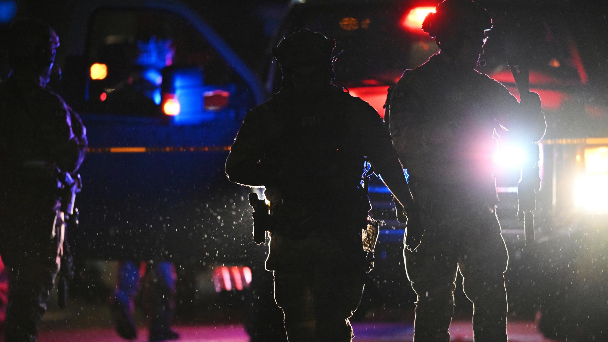 Ein FBI-Team nach den Schüssen beim Korrespondentendinner.