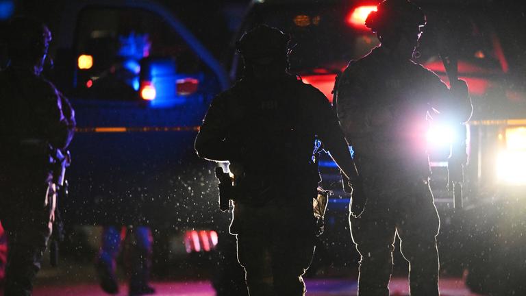 Ein FBI-Team nach den Schüssen beim Korrespondentendinner.