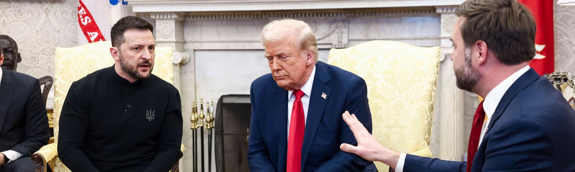 Trump, Vance und Selenskyj im Oval Office im Weißen Haus.  