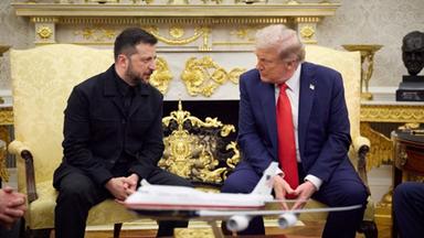 Wolodymyr Selenskyj und Donald Trump beim Gipfel in Washington.