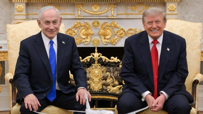 US-Präsident Donald Trump (r) trifft Israels Ministerpräsidenten Benjamin Netanjahu im Weißen Haus. 
