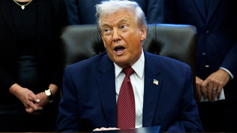 US-Präsident Donald Trump kündigt im Weißen Haus