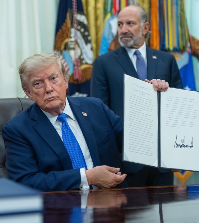 Trump signs Executive Orders on Silicon Chips and Birthright Citizenship