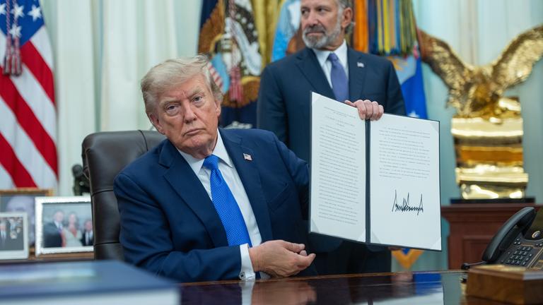 Trump signs Executive Orders on Silicon Chips and Birthright Citizenship