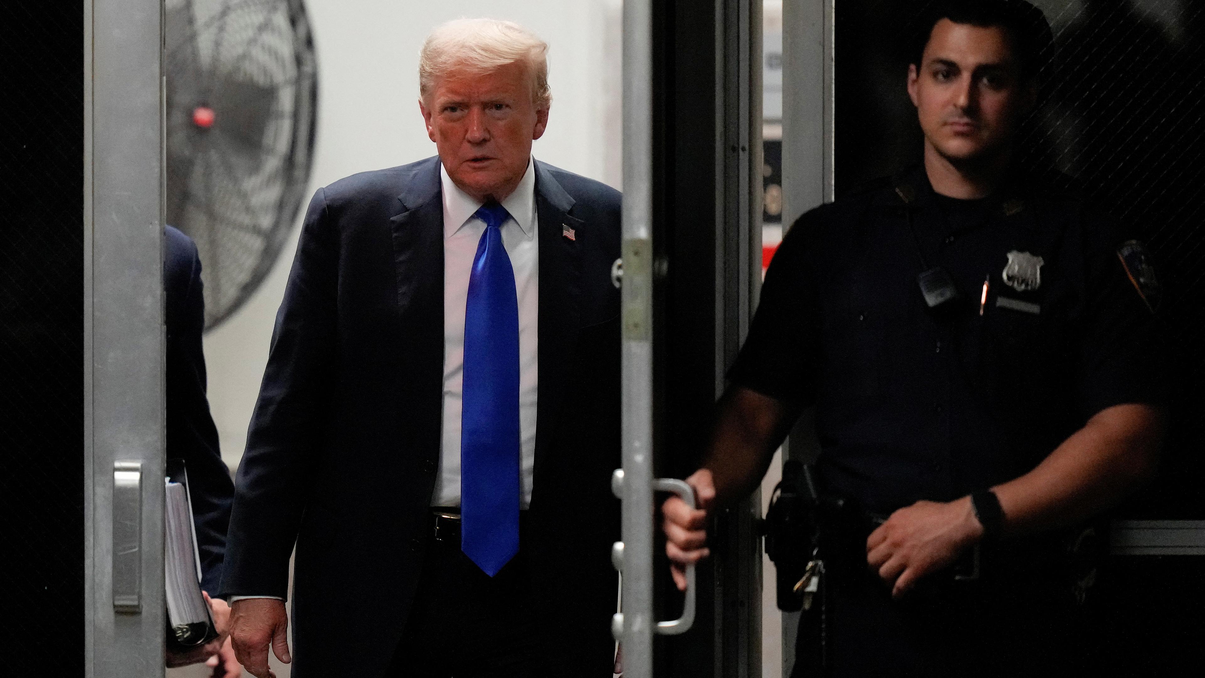 Die Geschworenen im Schweigegeld-Prozess gegen den ehemaligen US-Präsidenten Donald Trump haben ein Urteil gefällt.