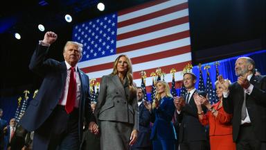 Trump bei einer Wahlparty im Palm Beach Convention Center