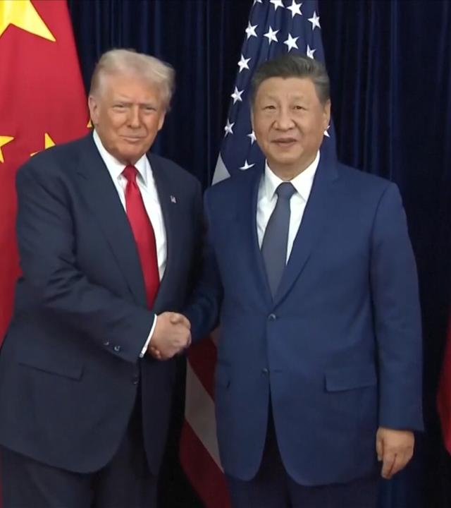 Donald Trump und Xi Jinping (r)