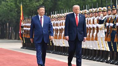 US-Präsident Donald Trump wird bei seinem Staatsbesuch in China mit militärischen Ehren empfangen.