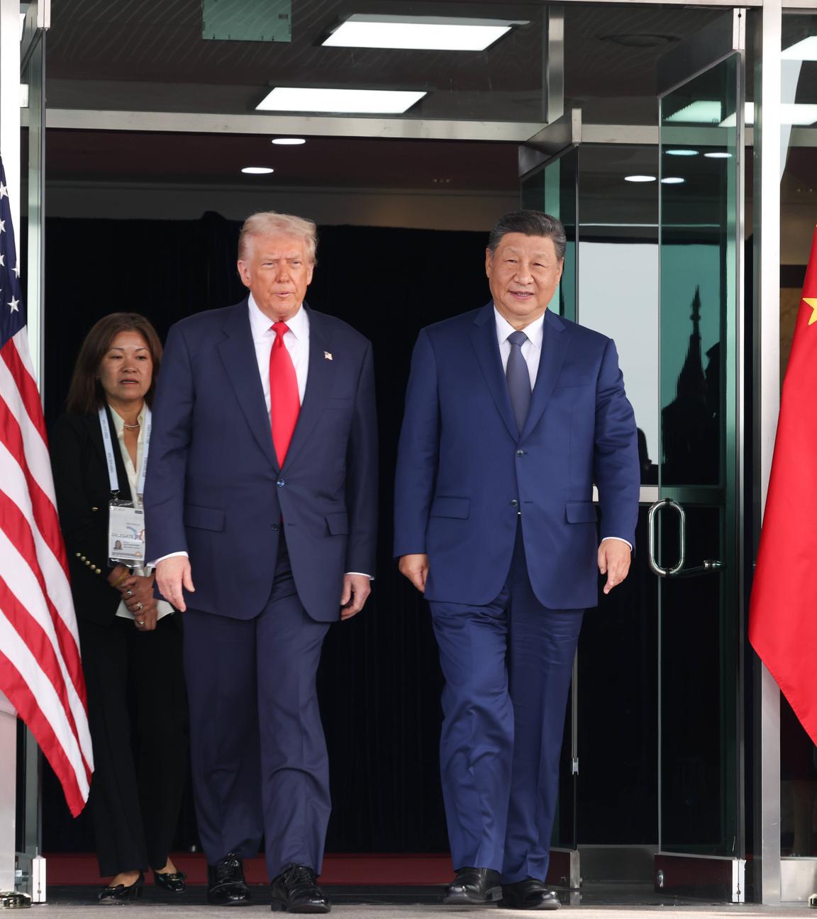 Auf dem Bild sieht man Trump und Chinas Staatschef Xi in Südkorea.