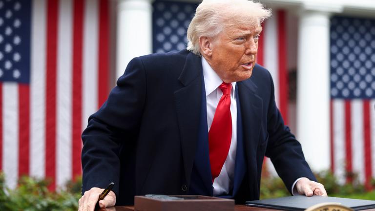 Donald Trump verkündet 20 Prozent Zoll für Importe aus der EU bei einer Ansprache