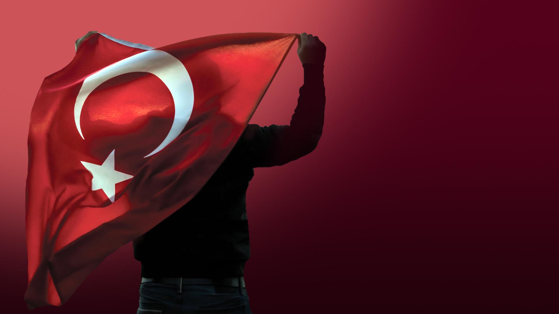 Türkei - Flagge - Typical Wahlen in der Türkei