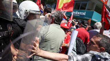 Machtkampf in der Türkei: Wie der Streit Erdogan nützt