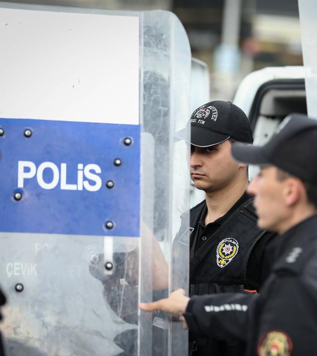Türkische Polizeibeamte im Einsatz in Ankara