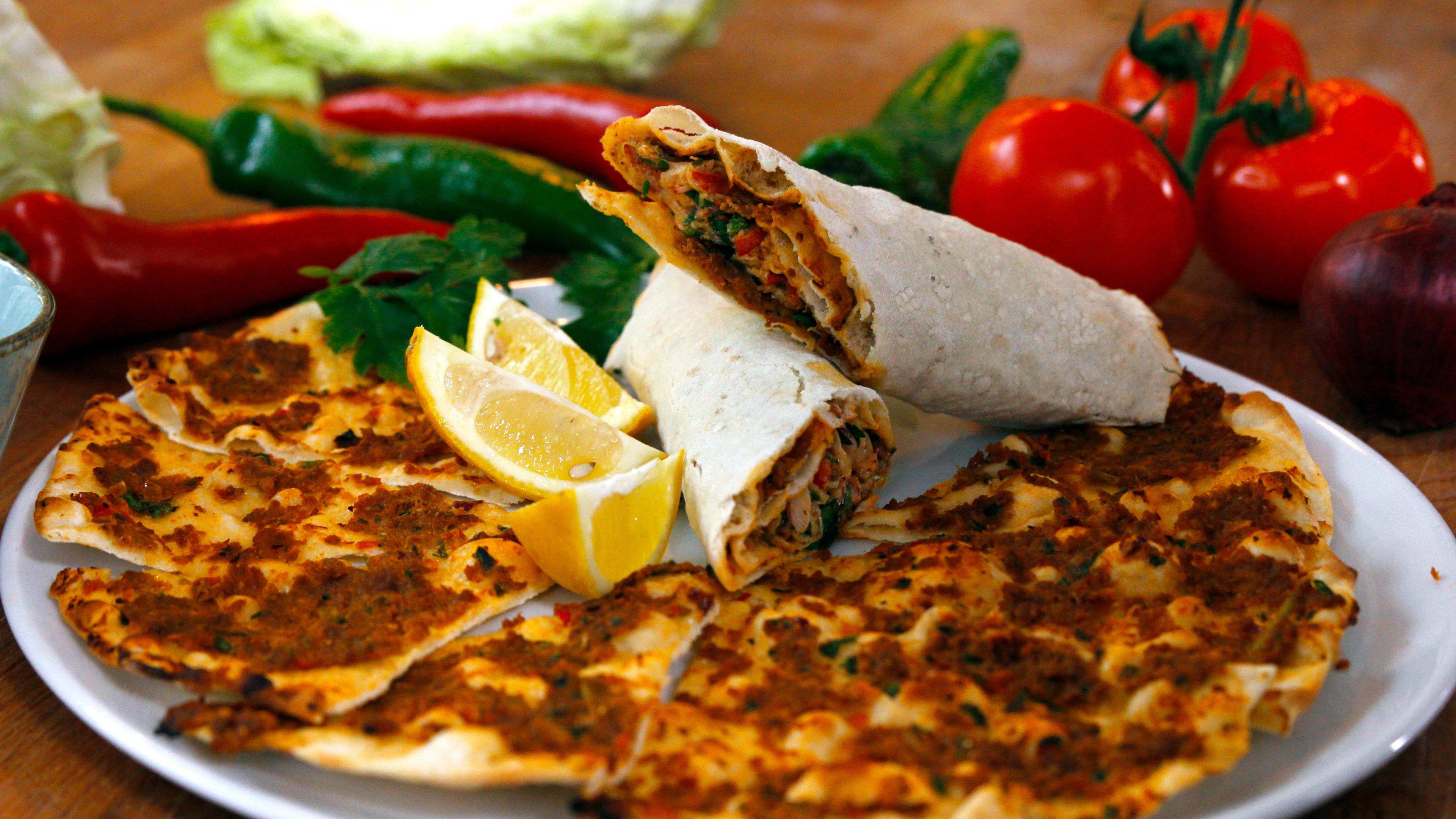 Lahmacun - Türkische Pizza