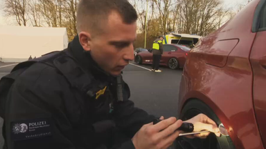 Polizei kontrolliert umgebaute Autos