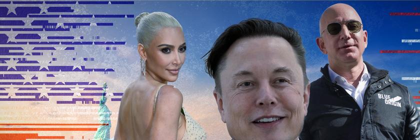 Montage: Porträts von Elon Musk, Jeff Bezos und Kim Kardashian, im Hintergrund die Skyline von New York mit der Freiheitsstatue, links eine in Streifen angedeutete amerikanische Flagge. 