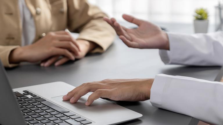 Typical: Ärztliches Gespräch